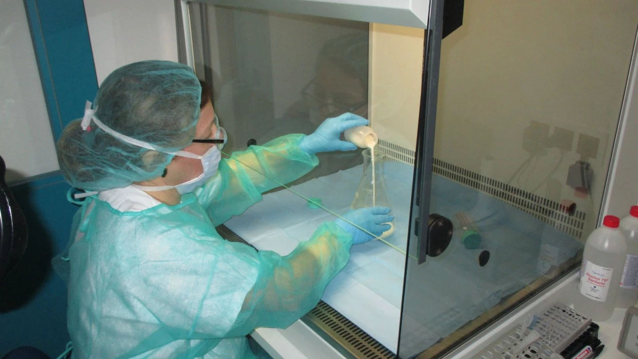 Banco de leche materna del HUCA