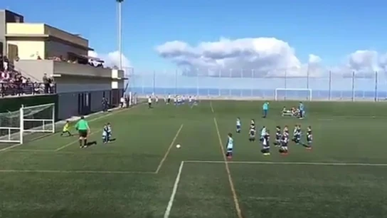 Celebran juntos el mismo gol Celebran juntos el mismo gol