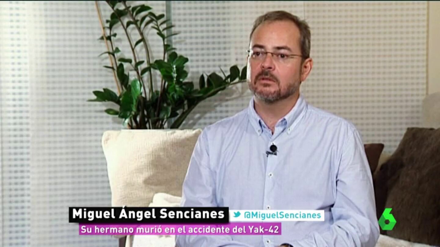 Frame 122.32107 de: Miguel Sencianes, familiar de una v&iacute;ctima del Yak-42: "Encontraron hasta tres piernas dentro del mismo ata&uacute;d"