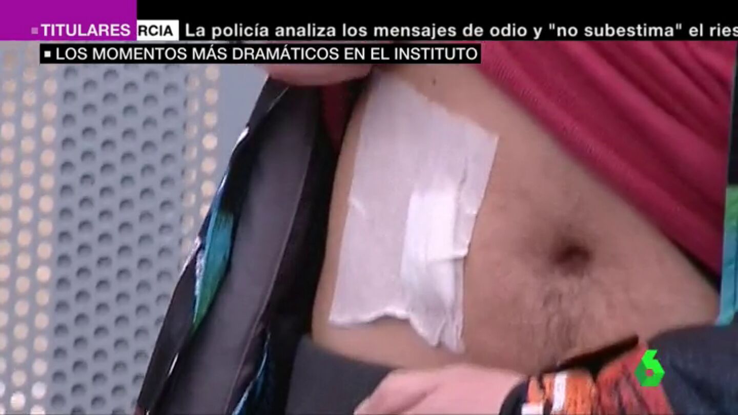 Frame 24.272721 de: Un menor apu&ntilde;ala a cinco compa&ntilde;eros de clase en un instituto de Alicante