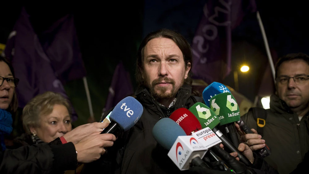 Pablo Iglesias habla con los medios