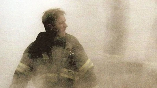 Brian J. Masterson trabajando en las inmediaciones de las Torres Gemelas el 11S Brian J. Masterson trabajando en las inmediaciones de las Torres Gemelas el 11S