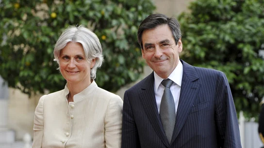 Penelope y François Fillon Se sospecha que Penelope Fillon desempañaba un empleo ficticio