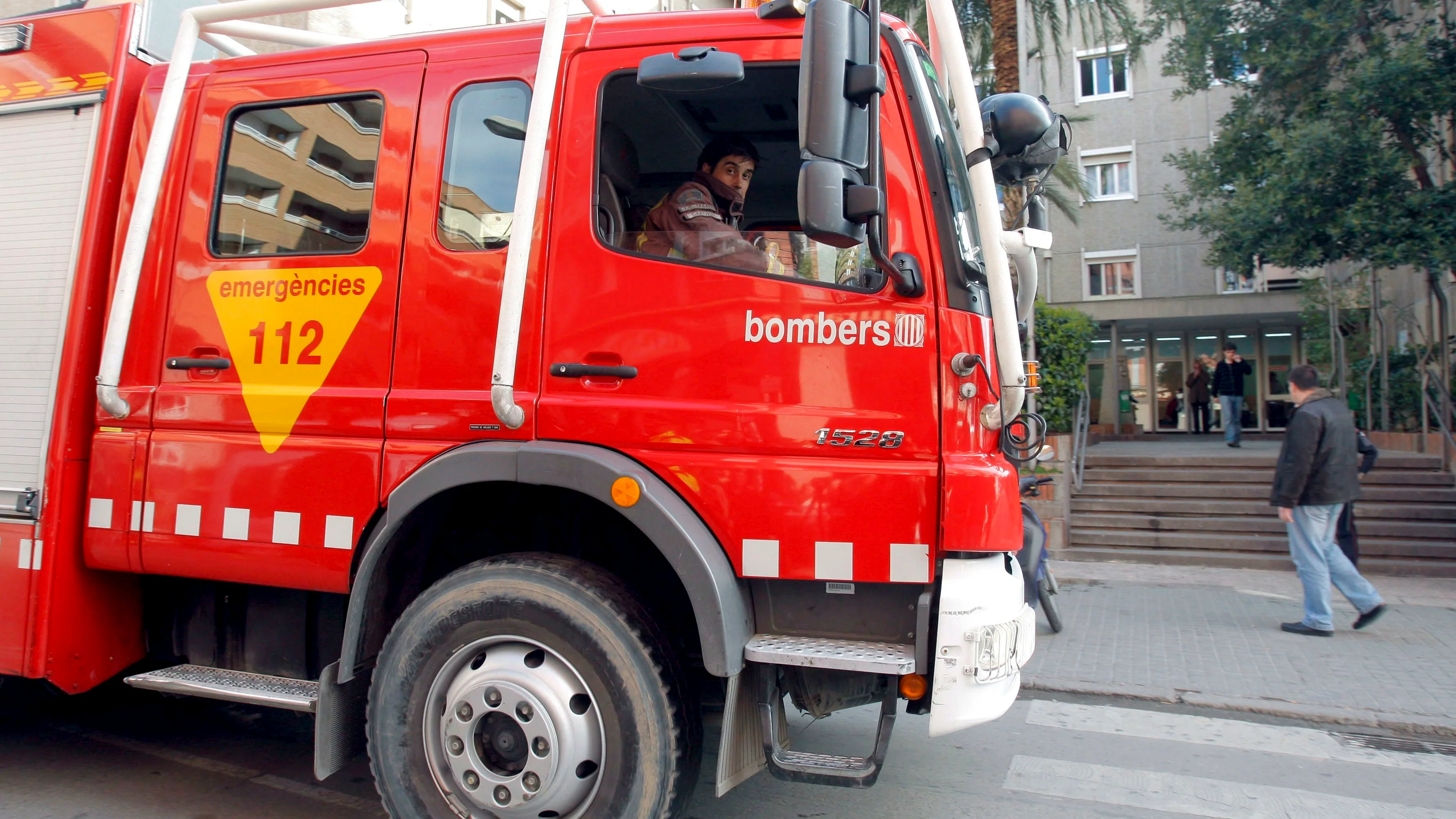 Un coche de bomberos en un suceso