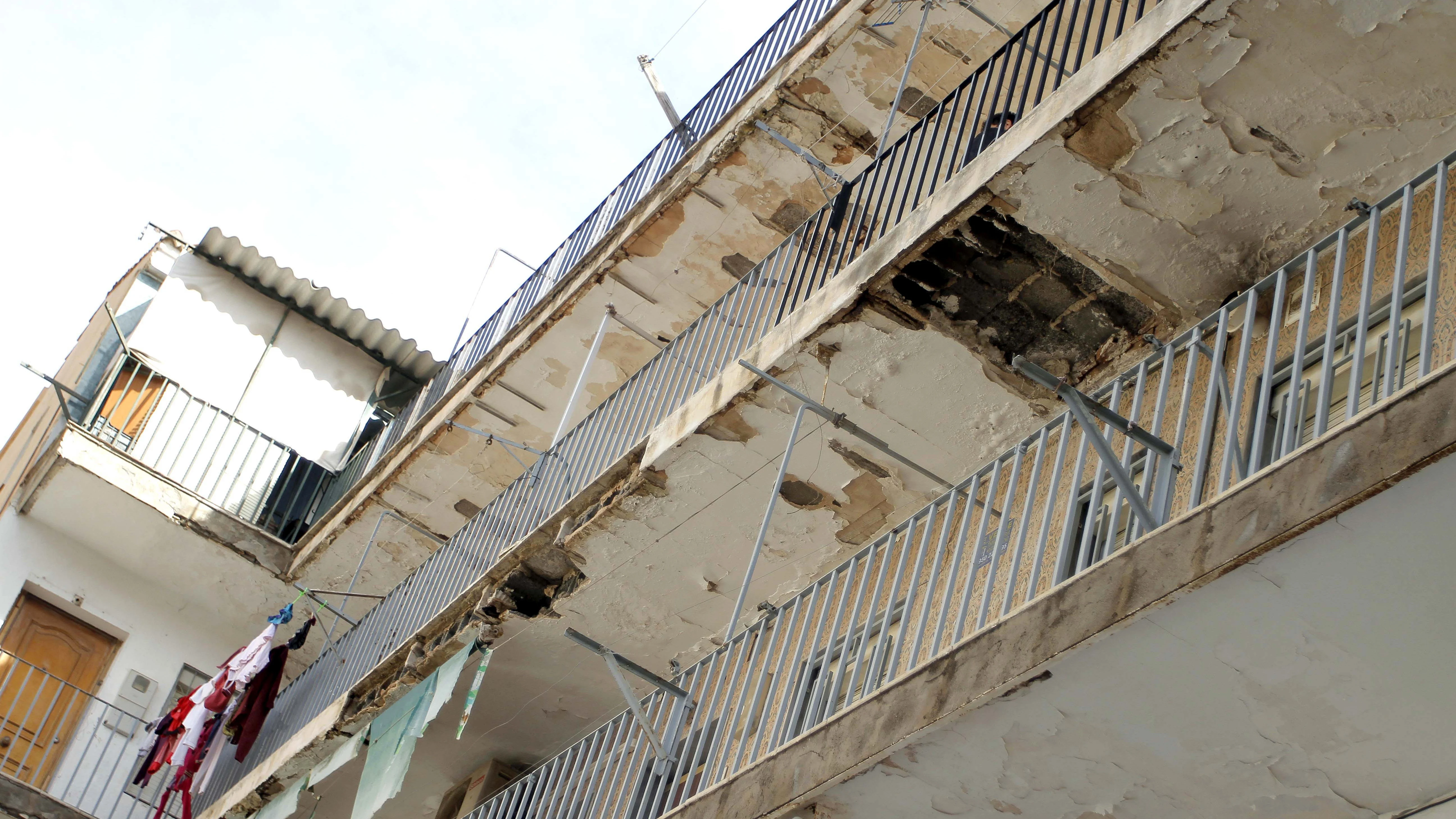 Edificio desalojado en Almería Viviendas en mal estado