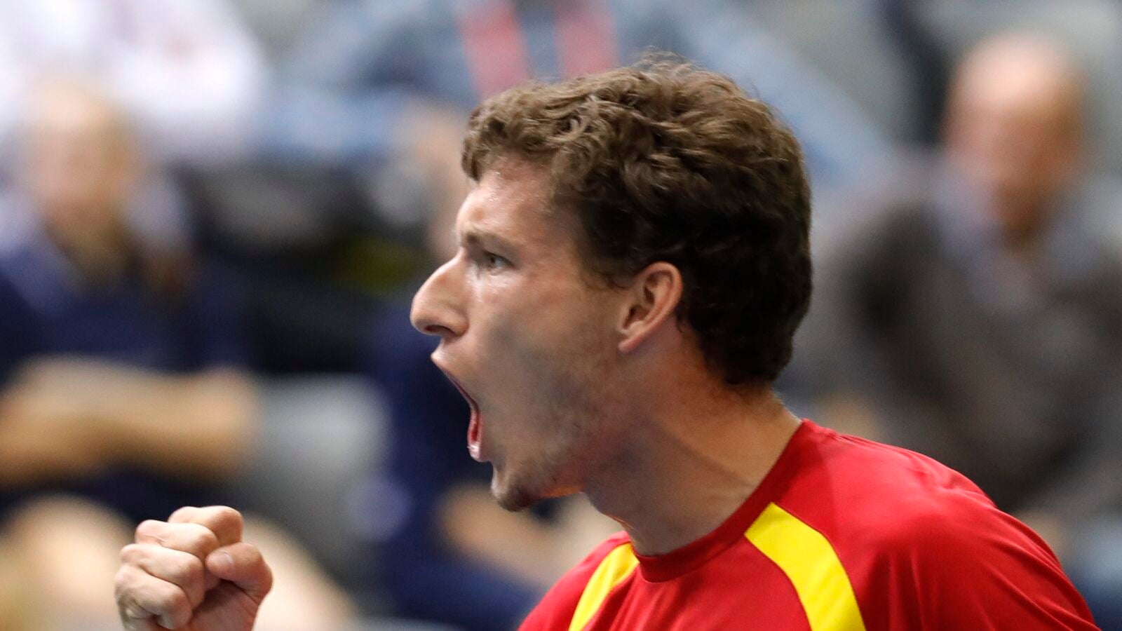 Carre&ntilde;o celebra un punto ante Nikola Mektic