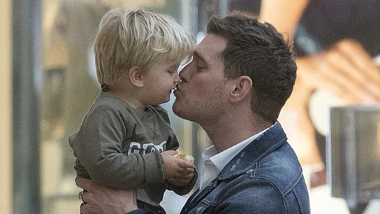 El hijo de Michael Bublé continúa su tratamiento El pequeño sufre cáncer de hígado