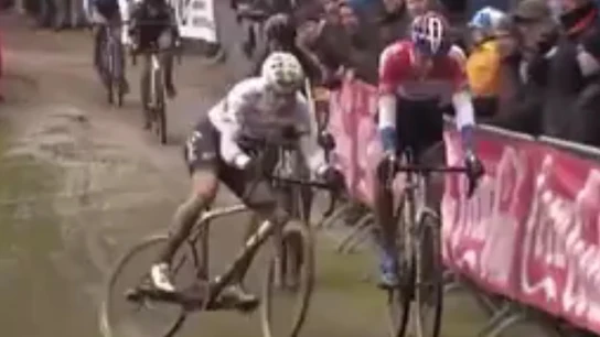 Van Aert, en una prueba de ciclocross Van Aert, en una prueba de ciclocross