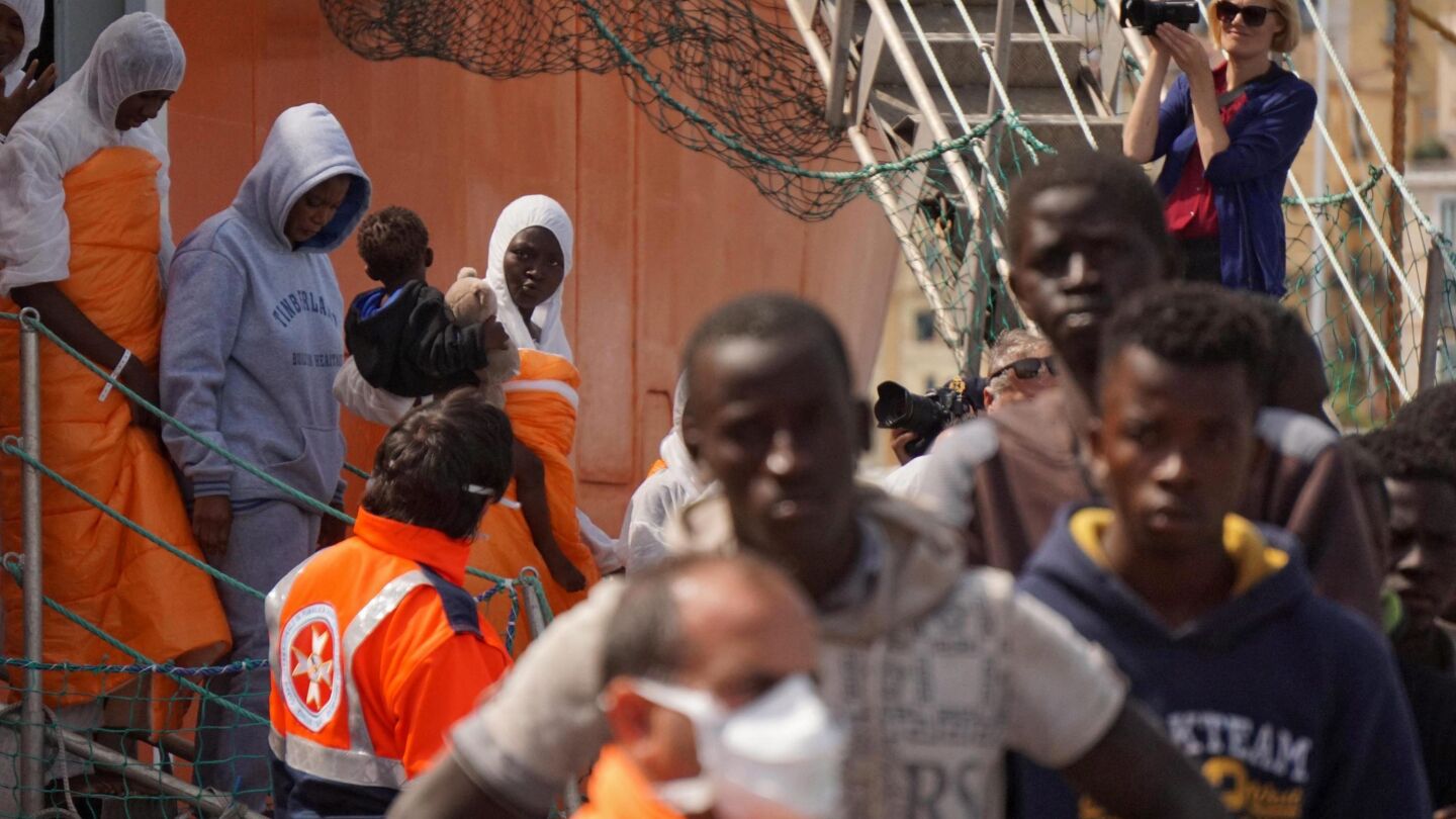 Inmigrantes rescatados en el Mediterr&aacute;neo