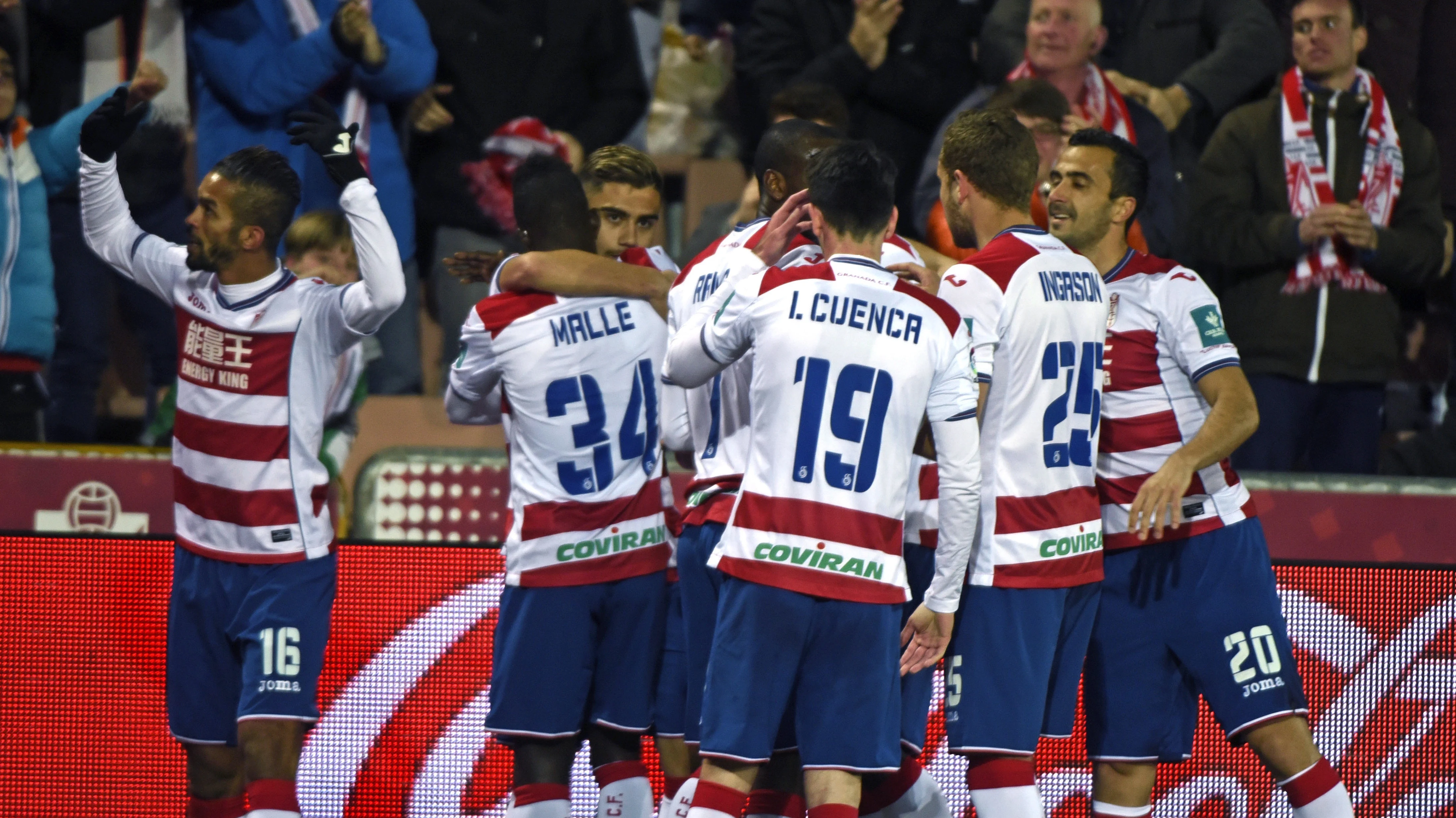 Los jugadores del Granada celebrando el gol frente a Las Palmas