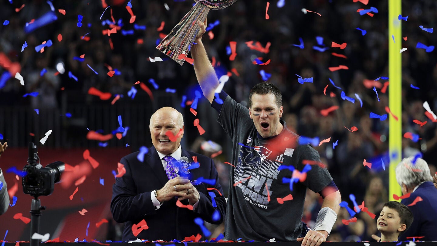 Tom Brady levanta la Super Bowl