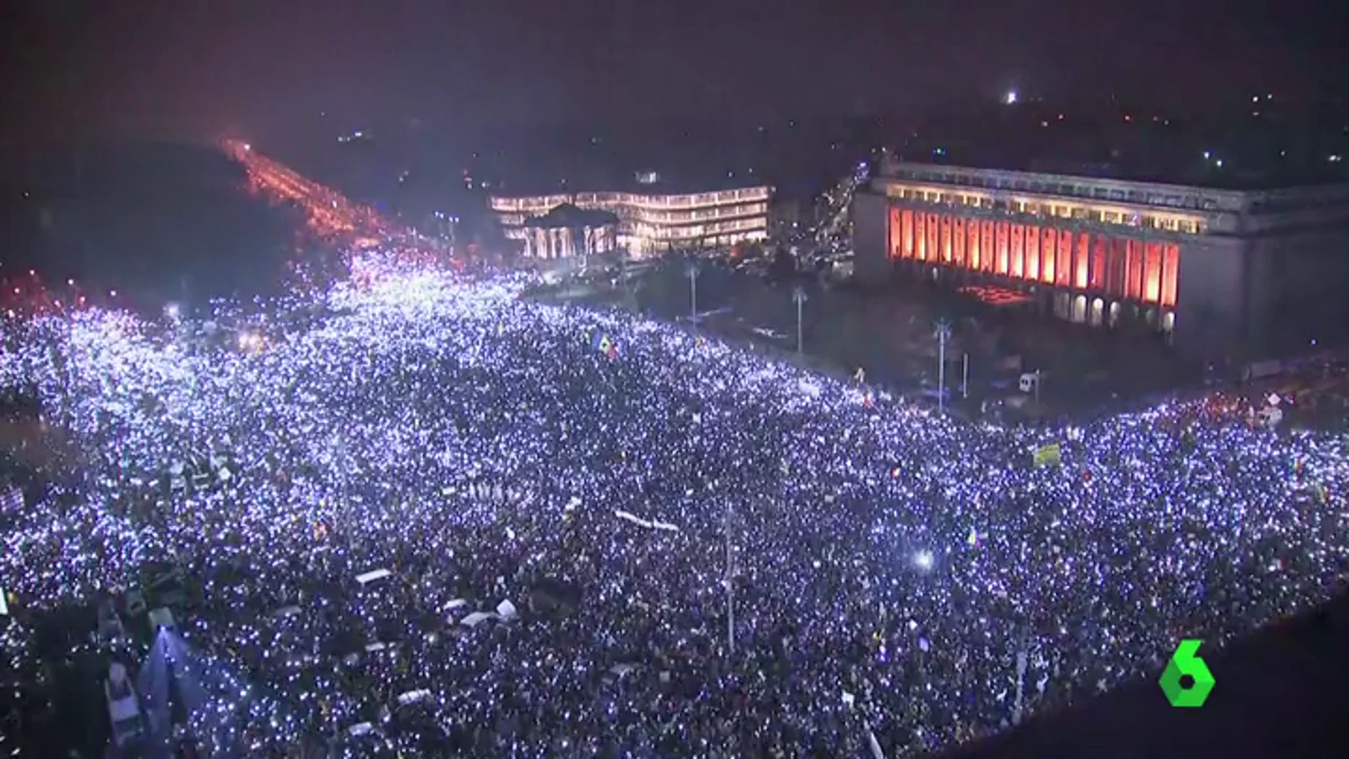 Frame 0.334329 de: protestas rumania