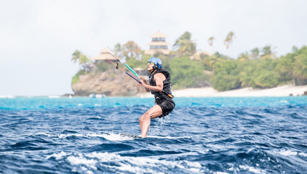 Obama haciendo kitesurf en las Islas Vírgenes