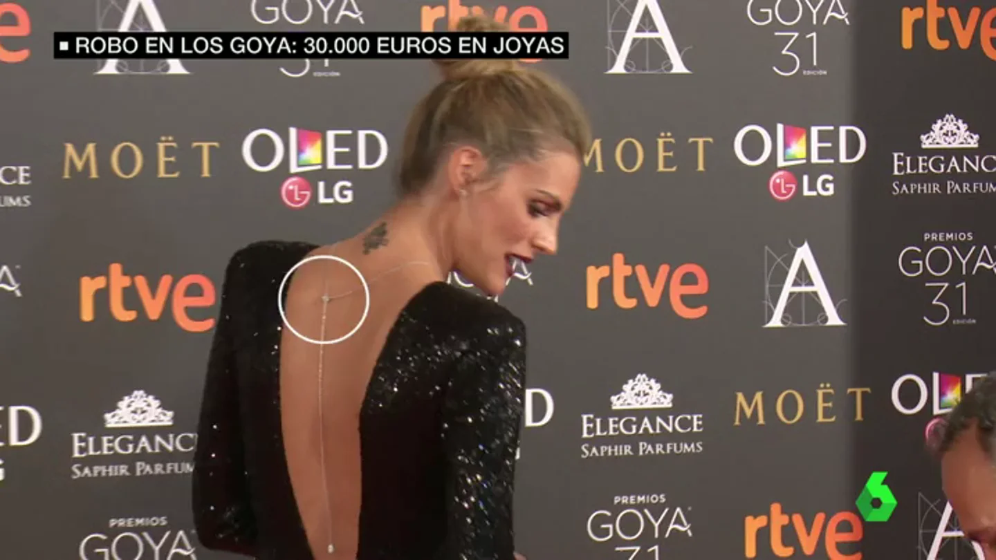 Frame 6.965438 de: La Policía investiga el robo de 30.000 euros en joyas en la gala de los Goya Frame 6.965438 de: La Policía investiga el robo de 30.000 euros en joyas en la gala de los Goya