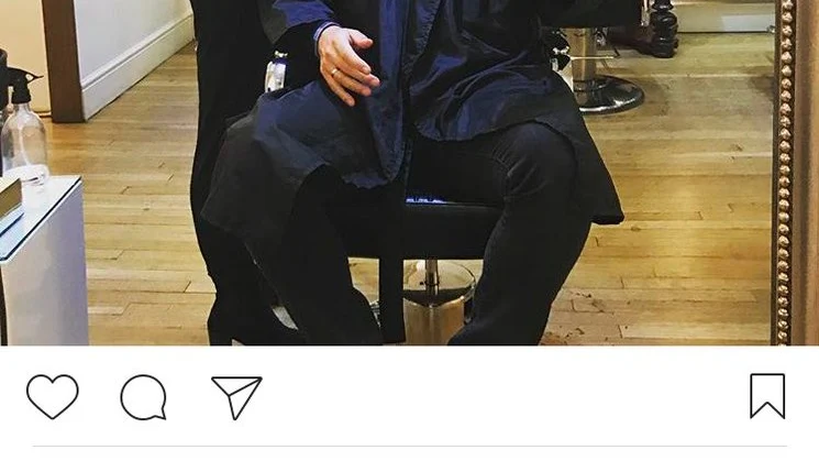 Gary Neville, cortándose el pelo