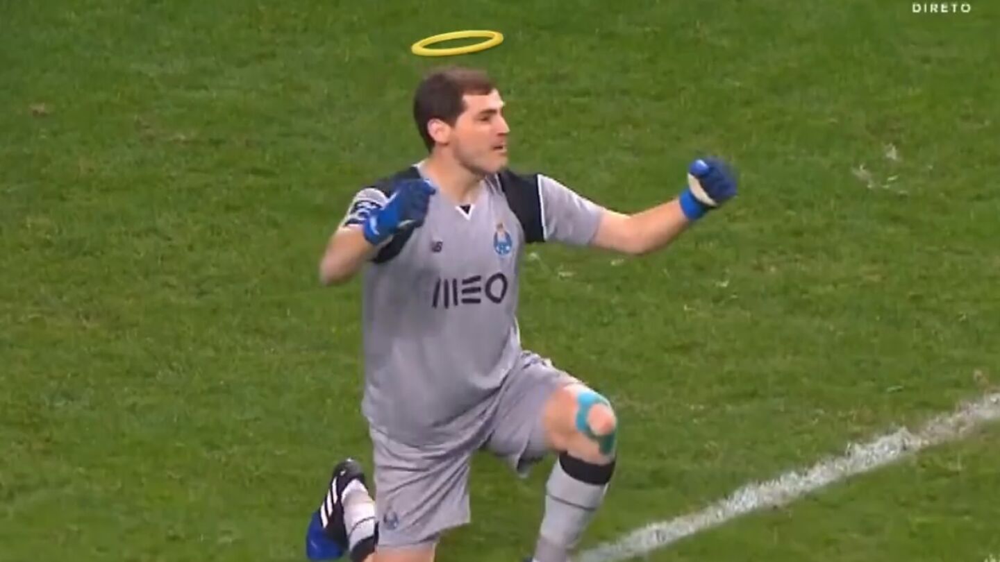 Iker Casillas con la santa corona