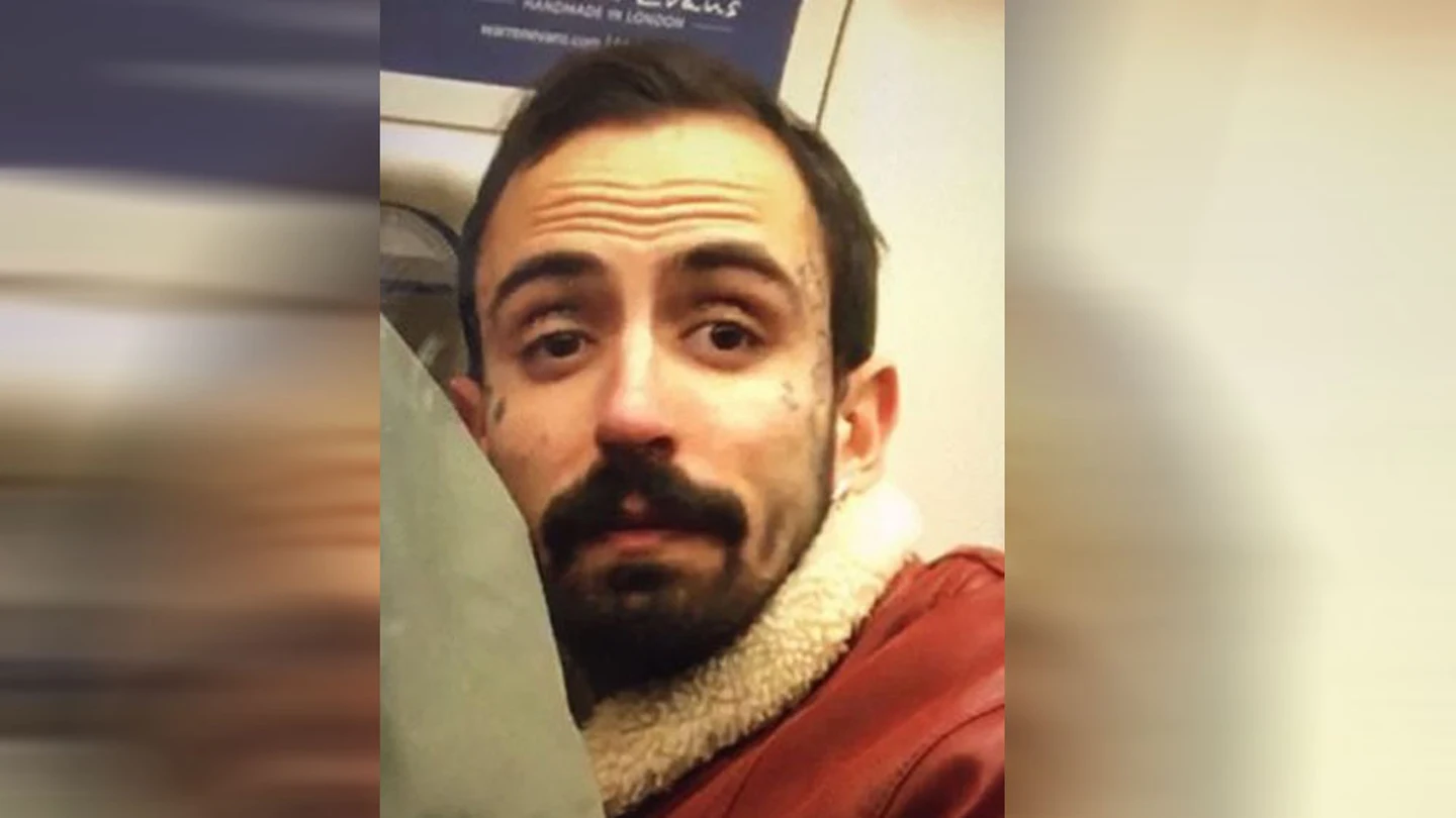 Imagen del agresor de una mujer en el metro de Londres Imagen del agresor de una mujer en el metro de Londres