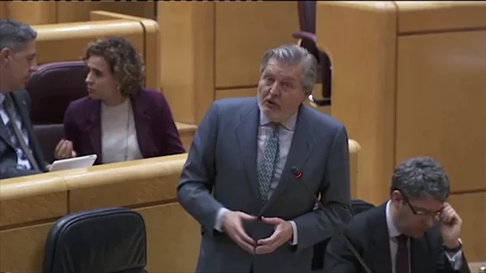 Frame 0.0 de: Méndez de Vigo: “Hemos tenido que cumplir las cifras de déficit para no caer en el rescate” Frame 0.0 de: Méndez de Vigo: “Hemos tenido que cumplir las cifras de déficit para no caer en el rescate”