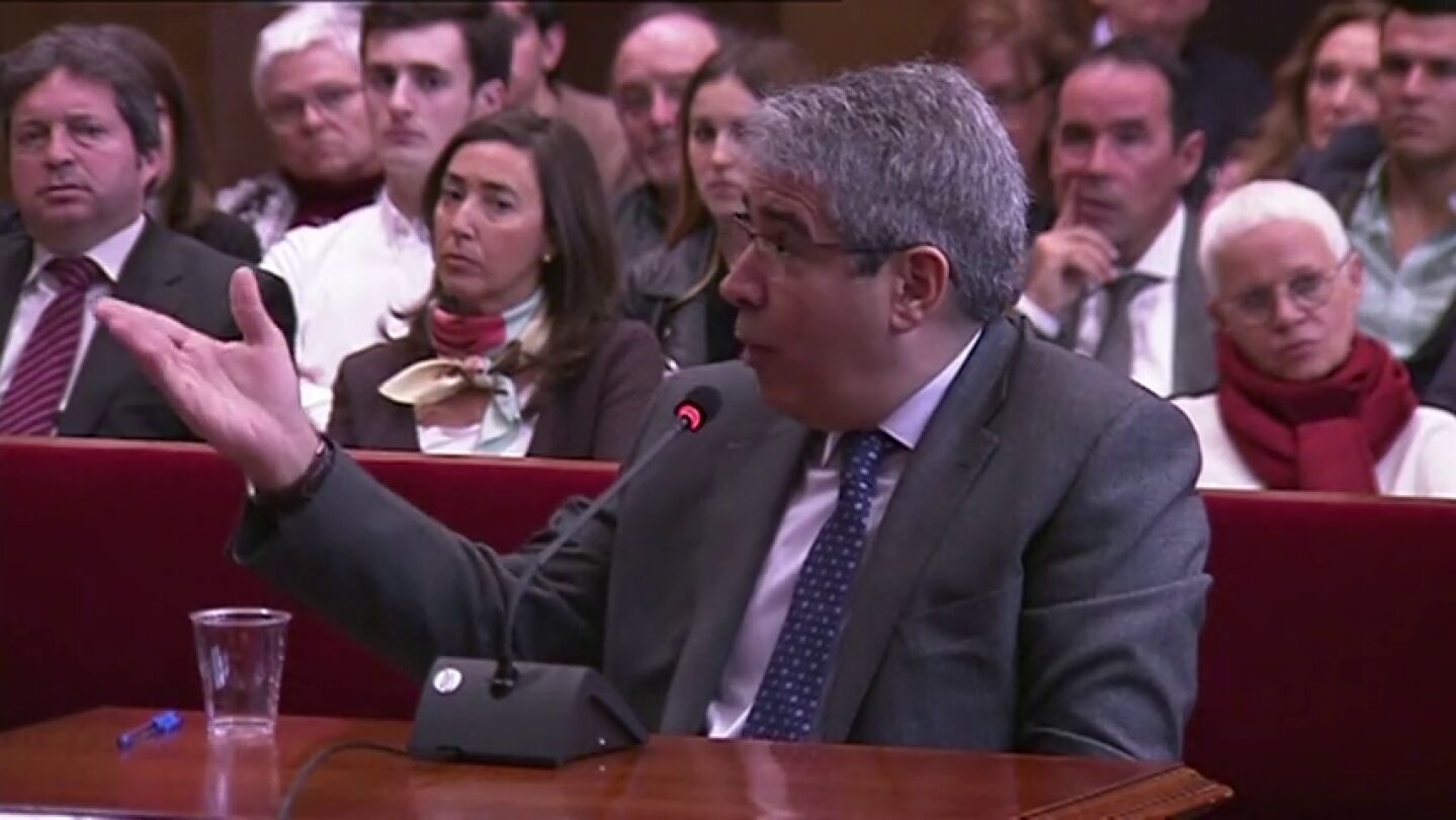 Frame 55.479225 de: Homs asegur&oacute; al Govern que no era ilegal mantener el 9-N tras la suspensi&oacute;n del Constitucional