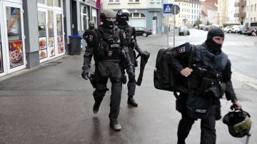 Imagen de archivo de varios policías alemanes