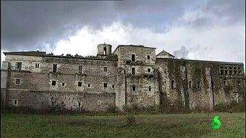 Frame 87.479642 de: monasterio gallego