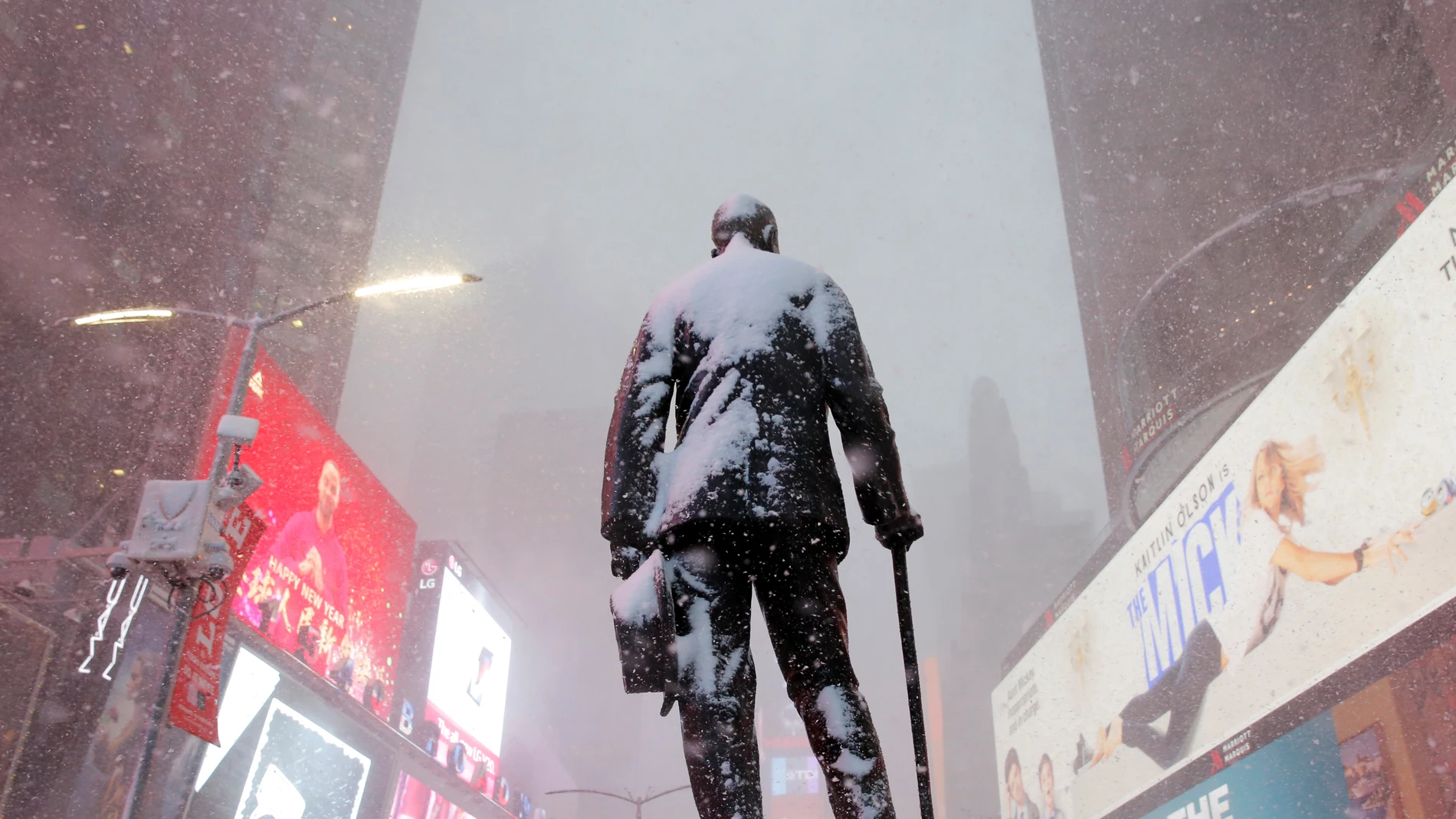 La estatua de George M. Cohan en Times Square 
