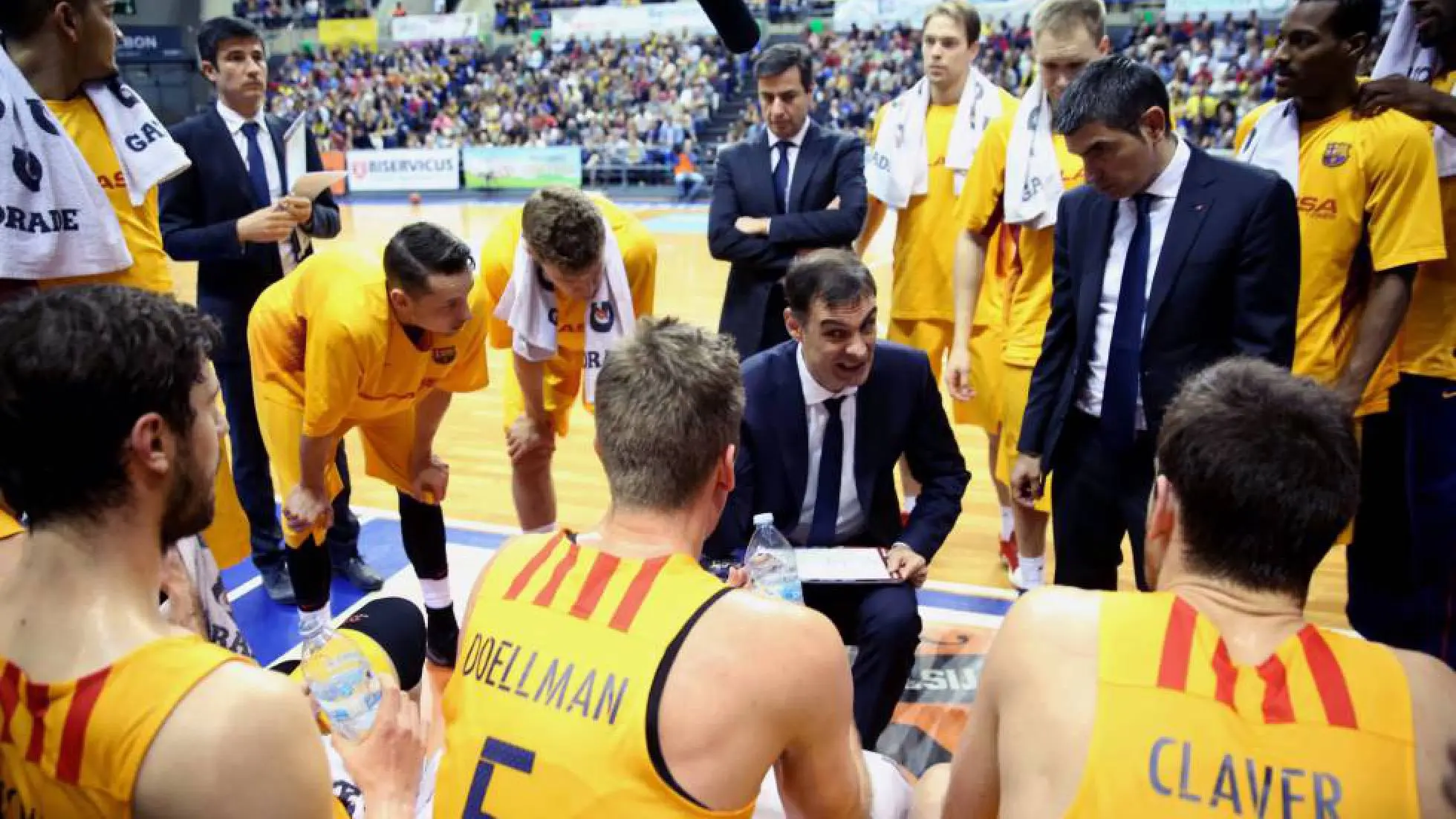  Bartzokas dando &oacute;rdenes
