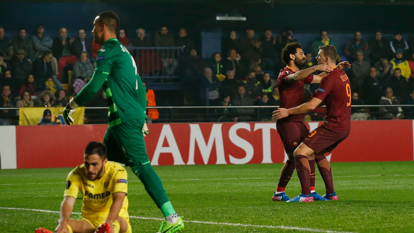 Dzeko celebra un gol ante el Villarreal Dzeko celebra un gol ante el Villarreal