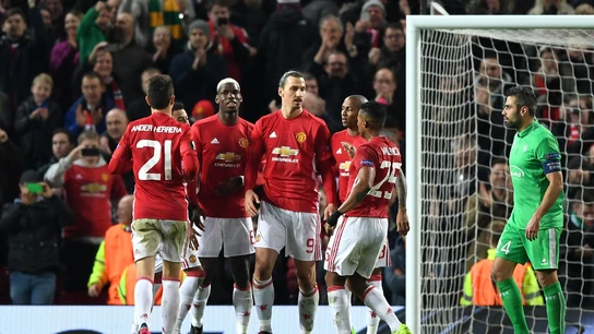 Ibrahimovic celebra un gol para el United Ibrahimovic celebra un gol para el United