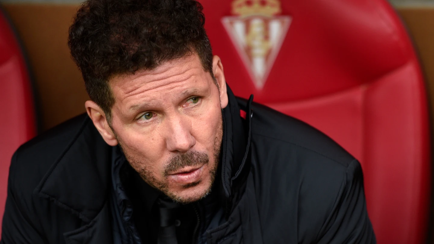 Simeone durante el partido frente al Sporting Simeone durante el partido frente al Sporting