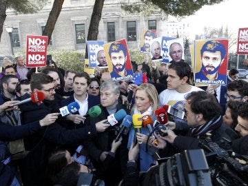 Cristina Cifuentes durante el acto en defensa de Leopoldo López Cristina Cifuentes durante el acto en defensa de Leopoldo López