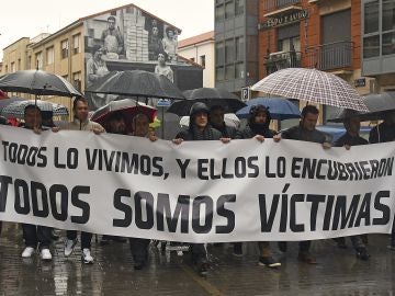 Manifestación en Astorga contra la pederastia en seminarios de curas Manifestación en Astorga contra la pederastia en seminarios de curas