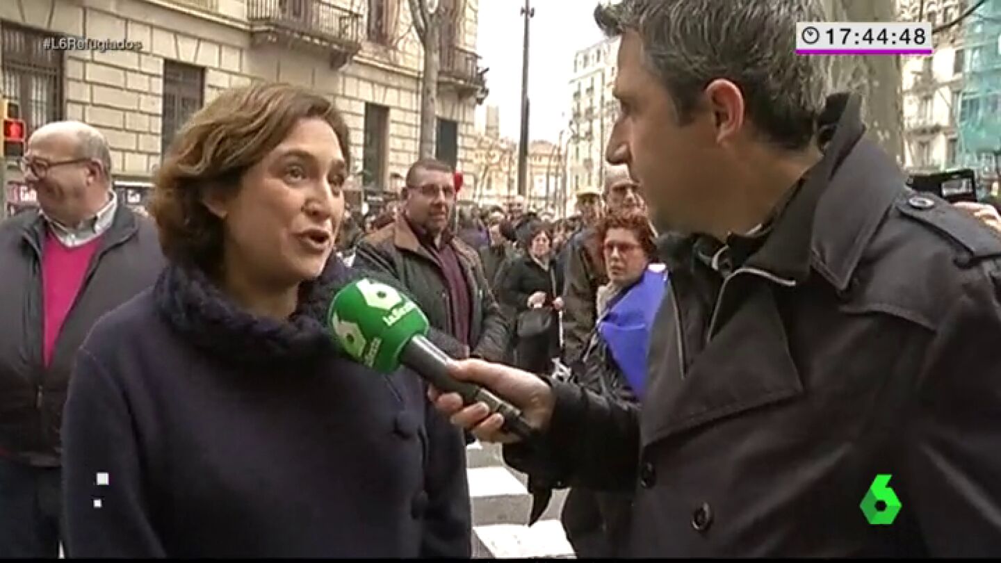 Frame 9.896753 de: Ada Colau, en la manifestaci&oacute;n por la acogida de refugiados: "Frente a las pol&iacute;ticas del miedo y el racismo, apostamos por la vida"