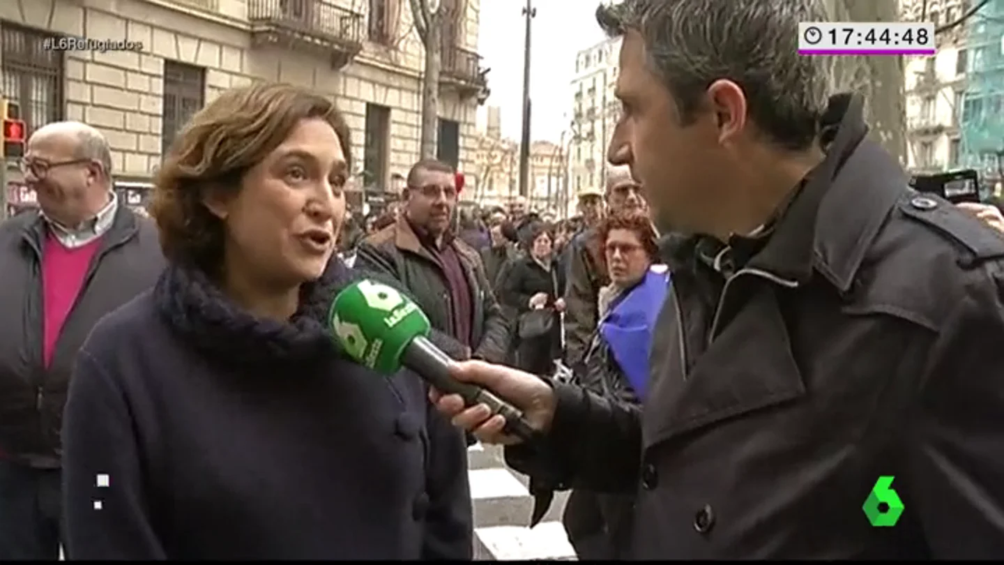 Frame 9.896753 de: Ada Colau, en la manifestación por la acogida de refugiados: "Frente a las políticas del miedo y el racismo, apostamos por la vida" Frame 9.896753 de: Ada Colau, en la manifestación por la acogida de refugiados: "Frente a las políticas del miedo y el racismo, apostamos por la vida"