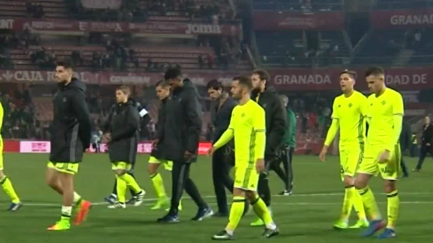 Los jugadores del Betis se disculpan