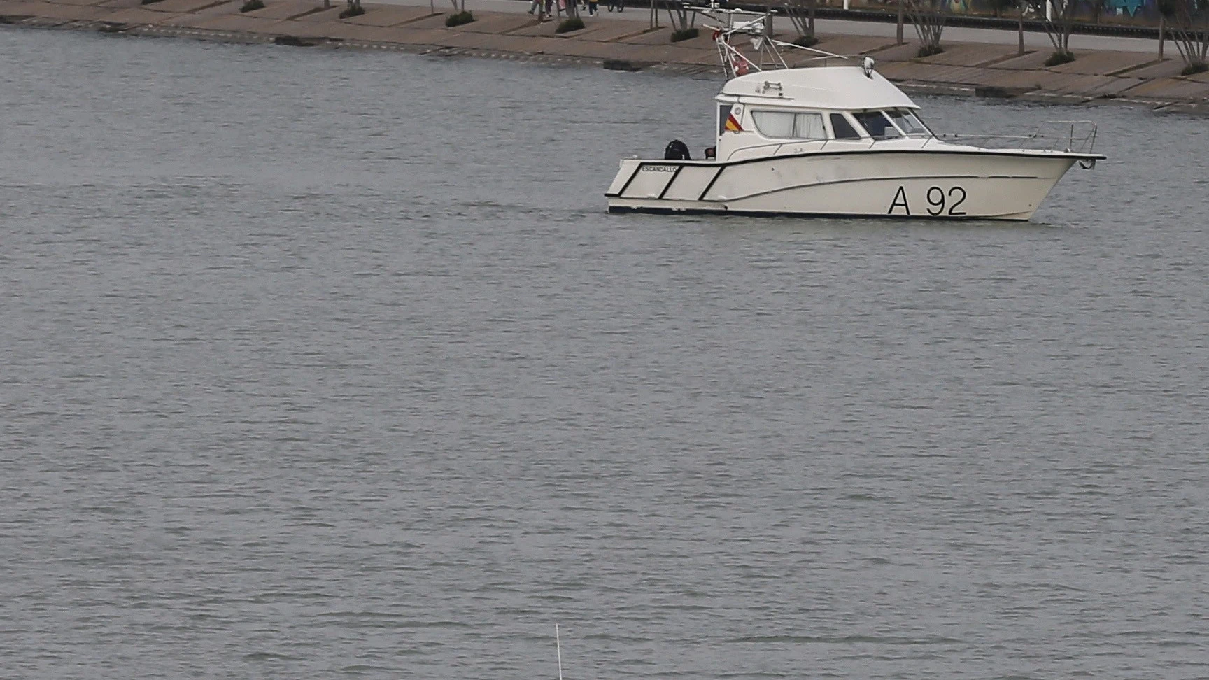 Barco de la Armada en el Guadalquivir 