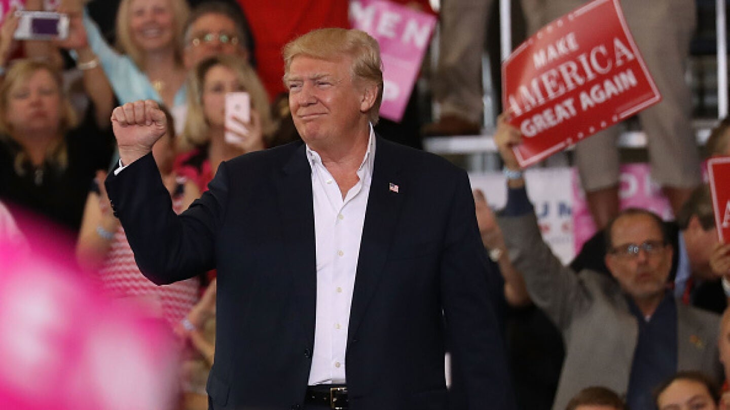 Trump durante un acto en Florida