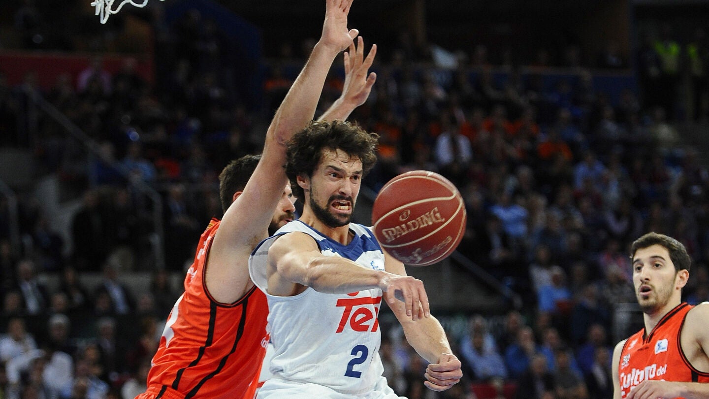 Sergio Llull, en acci&oacute;n ante el Valencia Basket