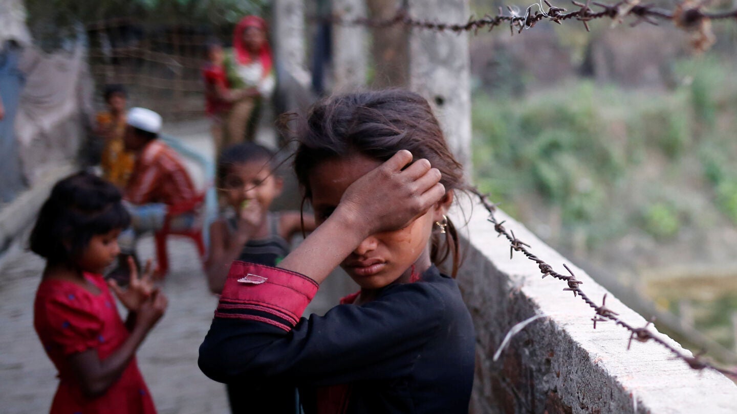 Una ni&ntilde;a refugiada Rohingya