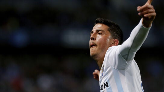 Fornals celebra un gol con el M&aacute;laga