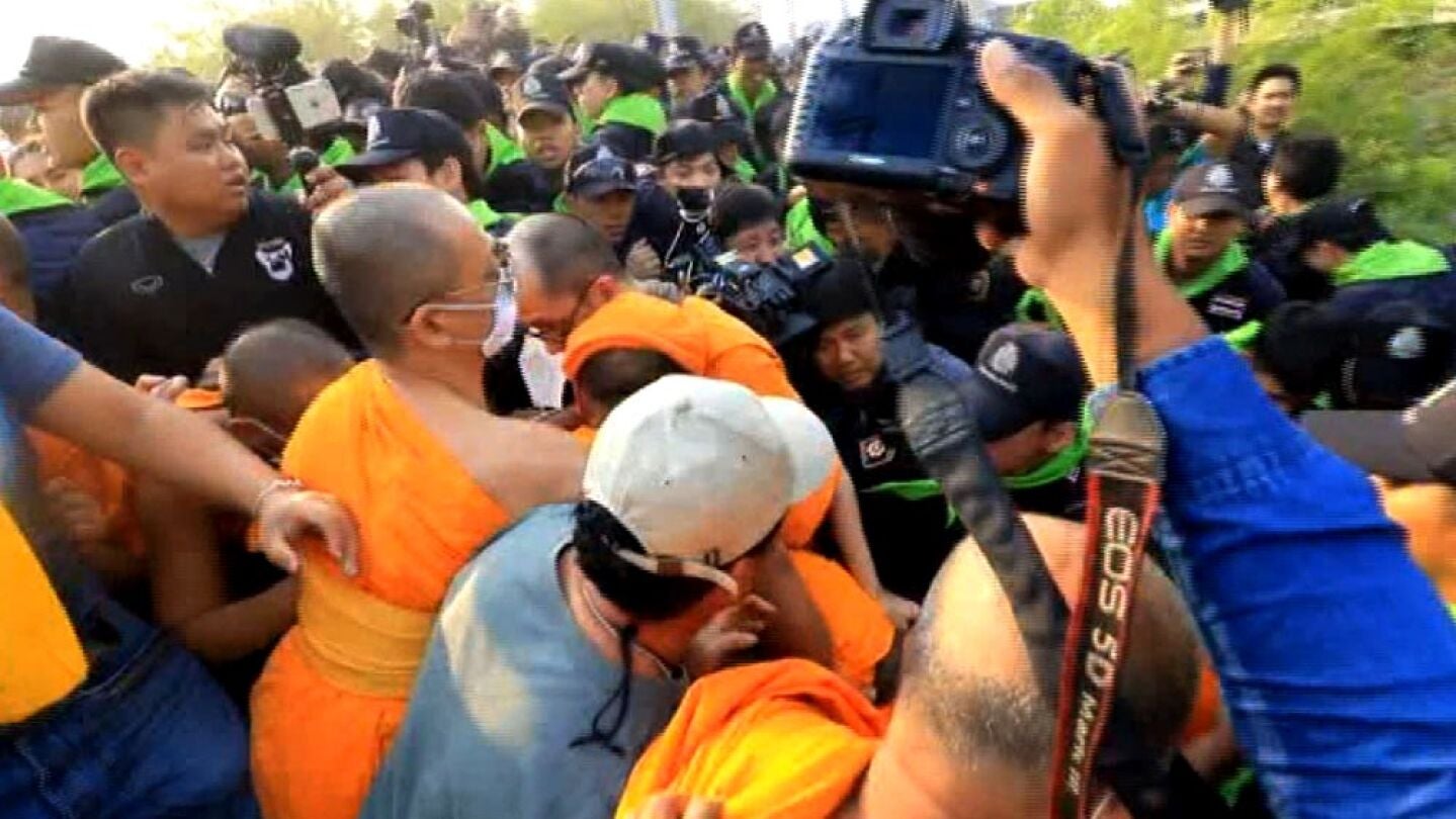 Trifulca en Tailandia