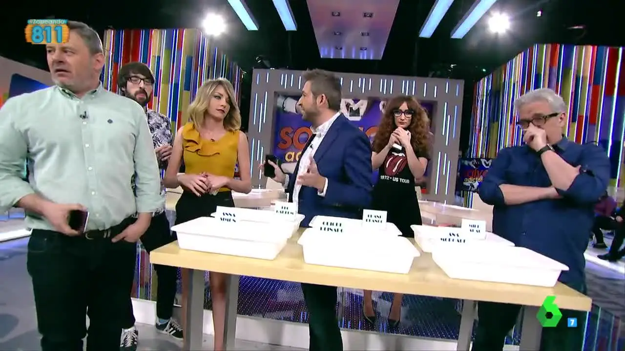 Zapeando pone a prueba su adicción con el móvil
