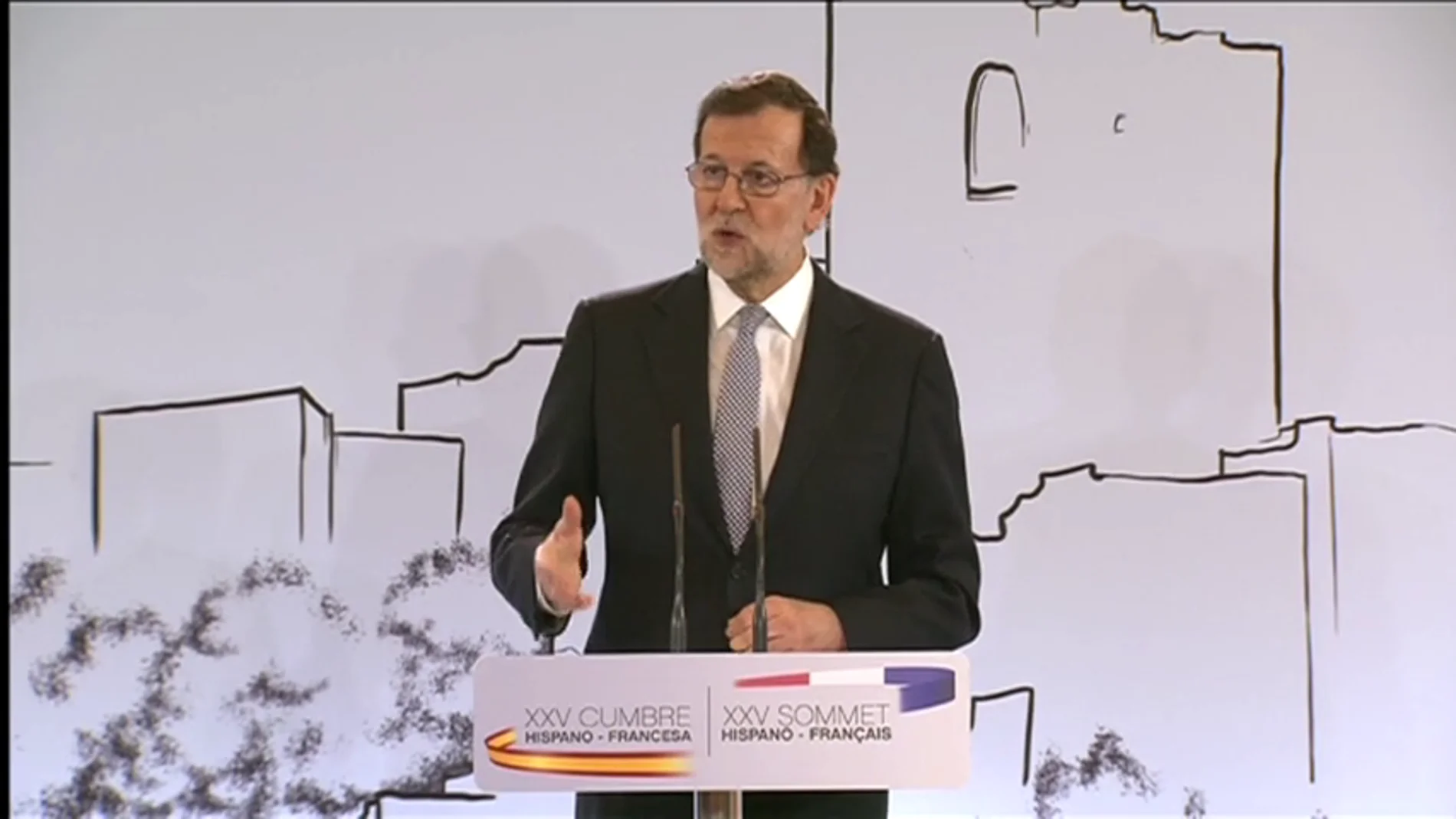 Frame 57.462052 de: Rajoy reitera que hablará con Cataluña sobre los problemas reales de los ciudadanos, no para celebrar un referéndum