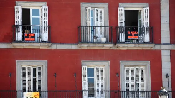 Una vivienda con el cartel de 'Se Vende'