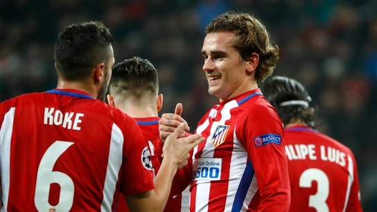Los jugadores del Atlético de Madrid hacen piña tras el gol de Griezmann Los jugadores del Atlético de Madrid hacen piña tras el gol de Griezmann