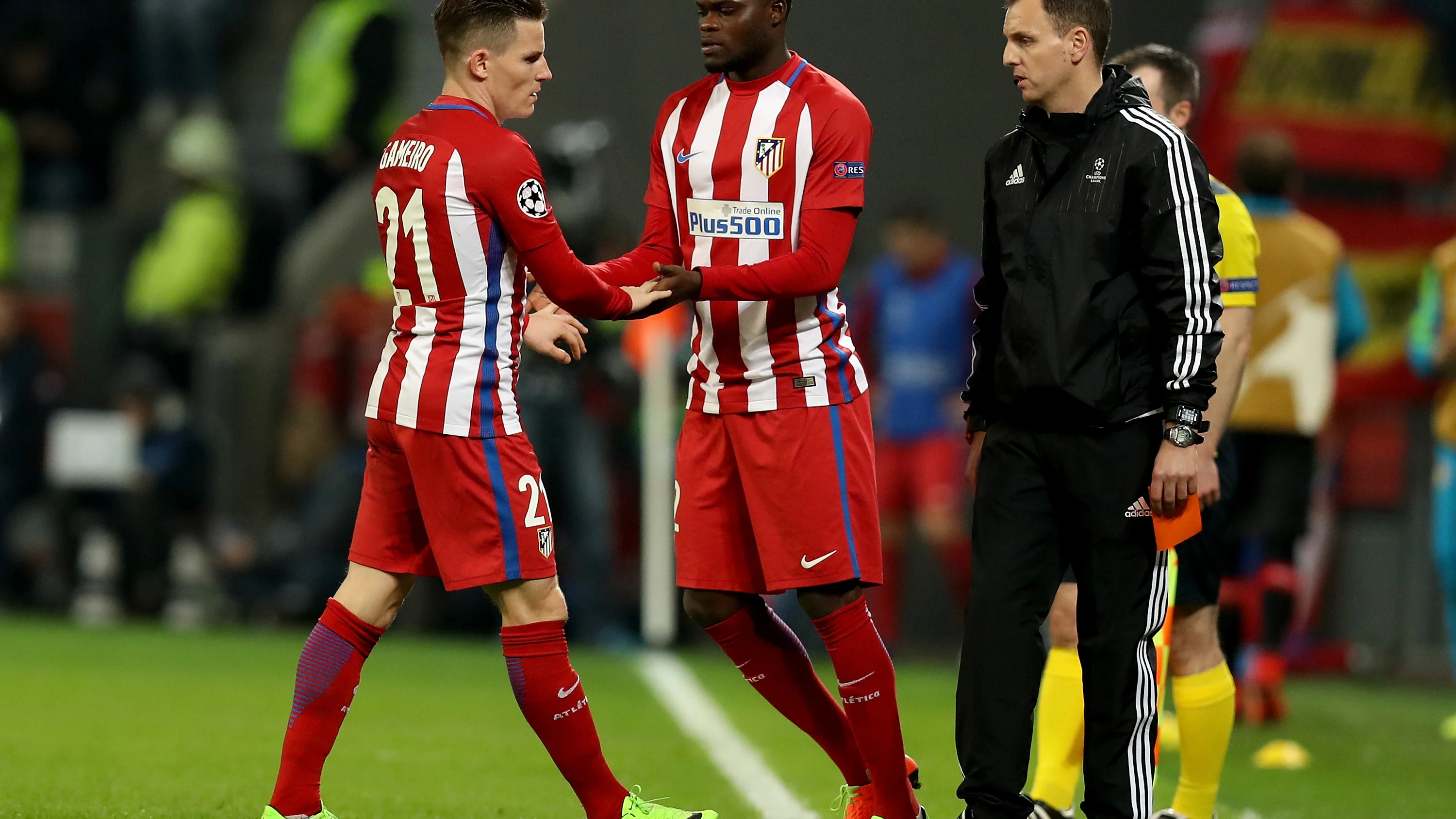 Gameiro, en el momento de ser sustituido en el BayArena