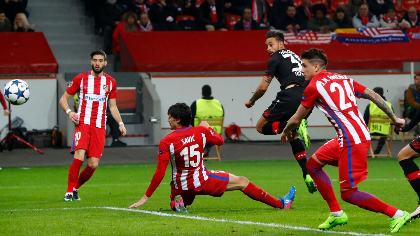 Bellarabi anota el 1-2 en el Bay Arena