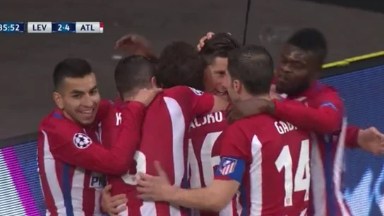Fernando Torres celebra su gol ante el Bayer Leverkusen Fernando Torres celebra su gol ante el Bayer Leverkusen