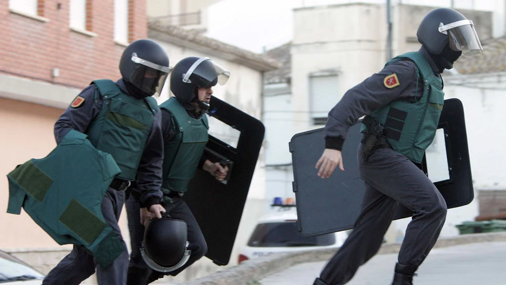 Imagen de archivo de varios agentes de la Guardia Civil