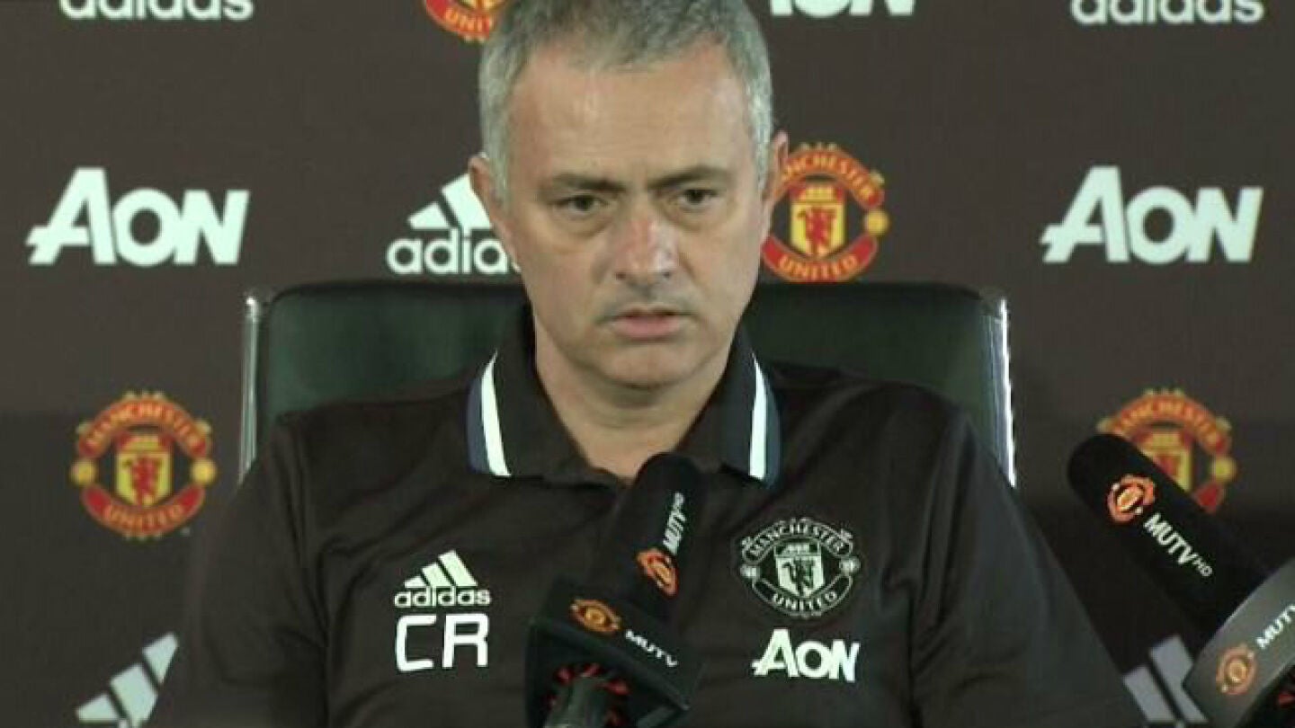 Mourinho, con las iniciales de Claudio Ranieri